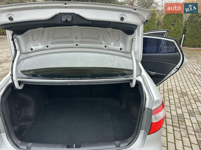 Серый Киа Рио, объемом двигателя 1.4 л и пробегом 191 тыс. км за 6400 $, фото 27 на Automoto.ua