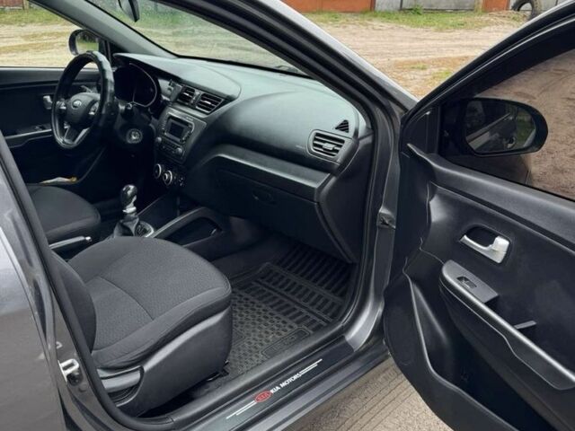 Сірий Кіа Ріо, об'ємом двигуна 1.4 л та пробігом 121 тис. км за 7500 $, фото 5 на Automoto.ua