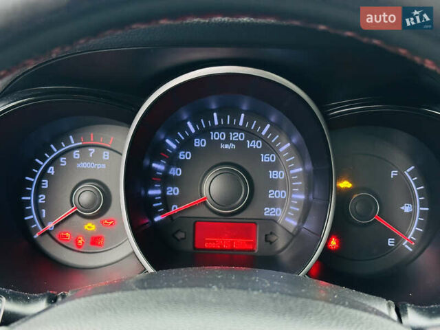 Серый Киа Рио, объемом двигателя 1.4 л и пробегом 245 тыс. км за 5900 $, фото 26 на Automoto.ua