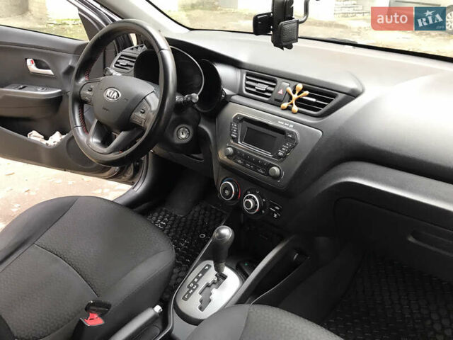 Кіа Ріо 2013 у Здолбунове на Automoto.ua Сірий Кіа Ріо, об'ємом двигуна 1.4 л та пробігом 257 тис. км за 6400 $, фото 18 на Automoto.ua