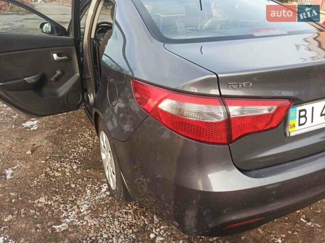 Серый Киа Рио, объемом двигателя 1.4 л и пробегом 70 тыс. км за 9000 $, фото 14 на Automoto.ua