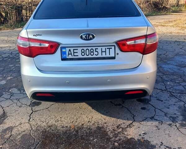 Серый Киа Рио, объемом двигателя 1.4 л и пробегом 88 тыс. км за 8900 $, фото 4 на Automoto.ua