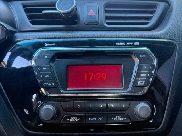 Серый Киа Рио, объемом двигателя 1.4 л и пробегом 223 тыс. км за 7399 $, фото 25 на Automoto.ua