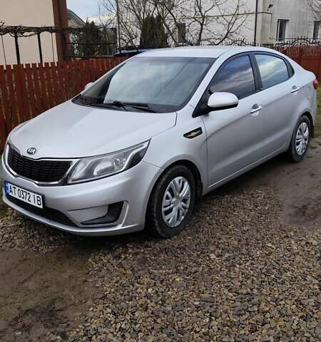 Серый Киа Рио, объемом двигателя 1.4 л и пробегом 240 тыс. км за 7250 $, фото 3 на Automoto.ua
