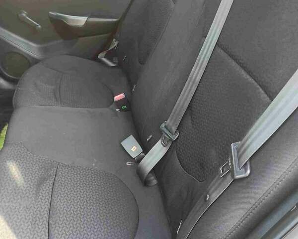 Серый Киа Рио, объемом двигателя 1.4 л и пробегом 70 тыс. км за 9000 $, фото 48 на Automoto.ua