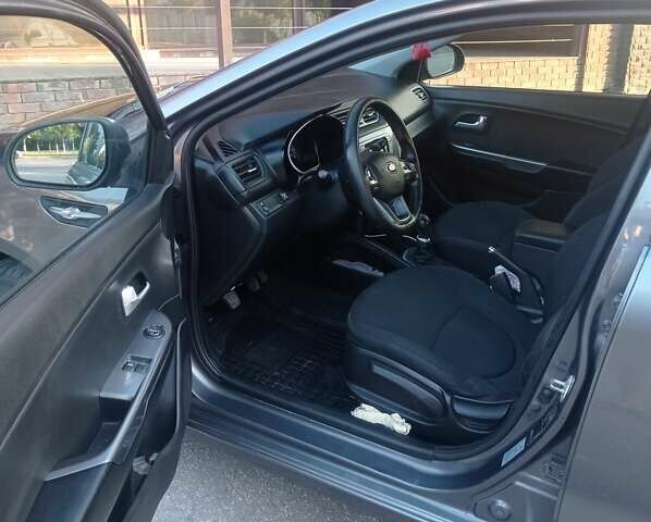 Сірий Кіа Ріо, об'ємом двигуна 1.4 л та пробігом 233 тис. км за 6300 $, фото 5 на Automoto.ua