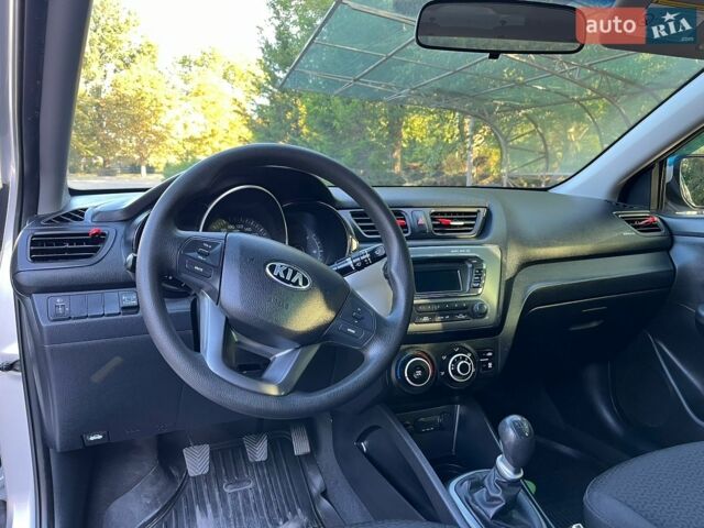 Сірий Кіа Ріо, об'ємом двигуна 1.4 л та пробігом 186 тис. км за 6999 $, фото 32 на Automoto.ua