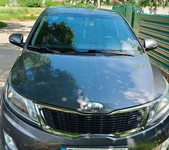 Сірий Кіа Ріо, об'ємом двигуна 1.6 л та пробігом 194 тис. км за 7800 $, фото 6 на Automoto.ua