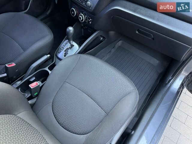 Серый Киа Рио, объемом двигателя 1.4 л и пробегом 87 тыс. км за 8950 $, фото 51 на Automoto.ua