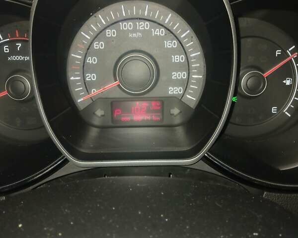 Серый Киа Рио, объемом двигателя 1.4 л и пробегом 88 тыс. км за 8900 $, фото 8 на Automoto.ua