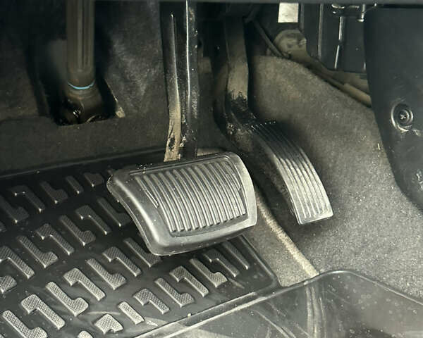 Серый Киа Рио, объемом двигателя 1.4 л и пробегом 137 тыс. км за 8300 $, фото 10 на Automoto.ua