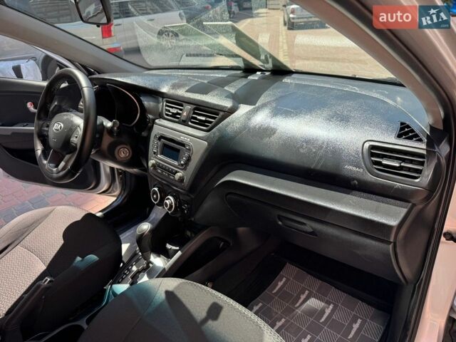 Сірий Кіа Ріо, об'ємом двигуна 1.4 л та пробігом 113 тис. км за 8350 $, фото 137 на Automoto.ua