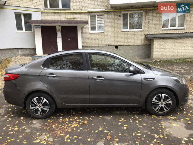 Кіа Ріо 2013 у Здолбунове на Automoto.ua Сірий Кіа Ріо, об'ємом двигуна 1.4 л та пробігом 257 тис. км за 6400 $, фото 6 на Automoto.ua