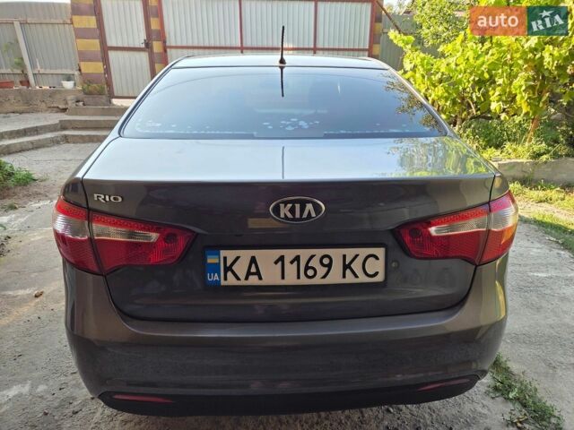 Серый Киа Рио, объемом двигателя 1.4 л и пробегом 188 тыс. км за 8500 $, фото 4 на Automoto.ua