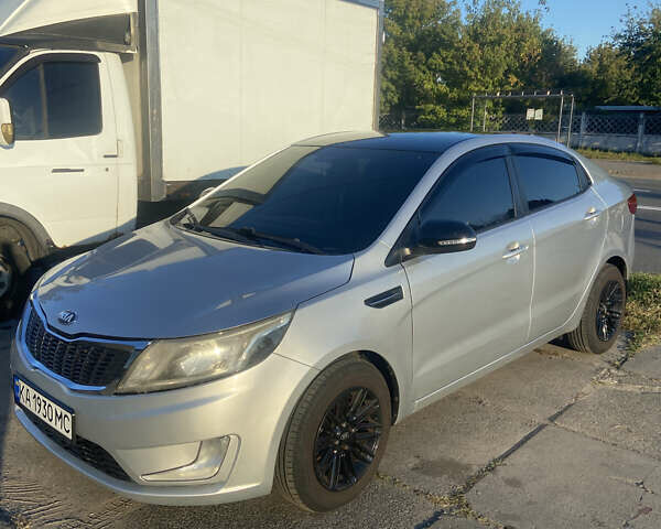 Сірий Кіа Ріо, об'ємом двигуна 1.59 л та пробігом 176 тис. км за 8300 $, фото 3 на Automoto.ua