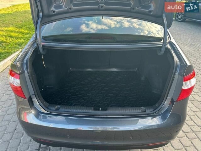 Серый Киа Рио, объемом двигателя 1.4 л и пробегом 107 тыс. км за 9000 $, фото 13 на Automoto.ua