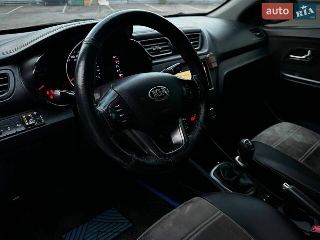 Серый Киа Рио, объемом двигателя 1.59 л и пробегом 232 тыс. км за 6999 $, фото 19 на Automoto.ua