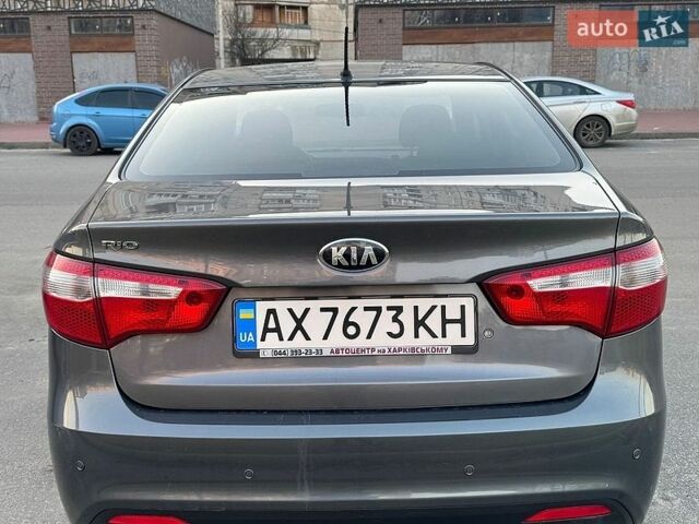 Серый Киа Рио, объемом двигателя 1.4 л и пробегом 103 тыс. км за 9000 $, фото 6 на Automoto.ua