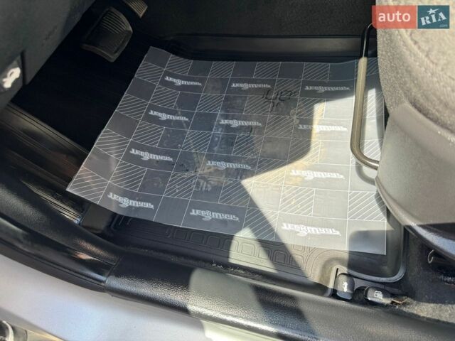 Сірий Кіа Ріо, об'ємом двигуна 1.4 л та пробігом 113 тис. км за 8350 $, фото 114 на Automoto.ua