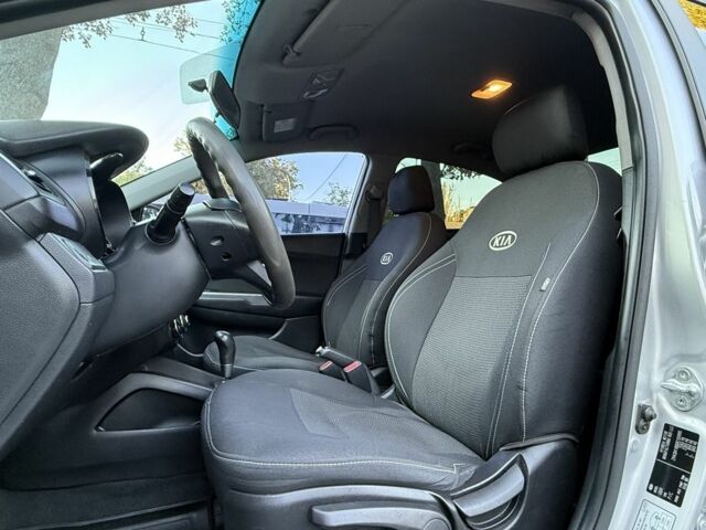 Серый Киа Рио, объемом двигателя 1.6 л и пробегом 254 тыс. км за 8499 $, фото 13 на Automoto.ua