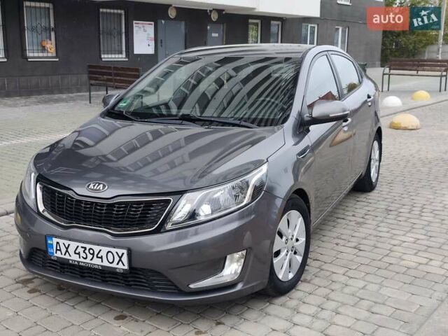 Киа Рио 2013 в Харькове на Automoto.ua Серый Киа Рио, объемом двигателя 1.6 л и пробегом 146 тыс. км за 8200 $, фото 5 на Automoto.ua