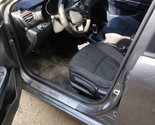 Серый Киа Рио, объемом двигателя 1.6 л и пробегом 113 тыс. км за 6200 $, фото 1 на Automoto.ua