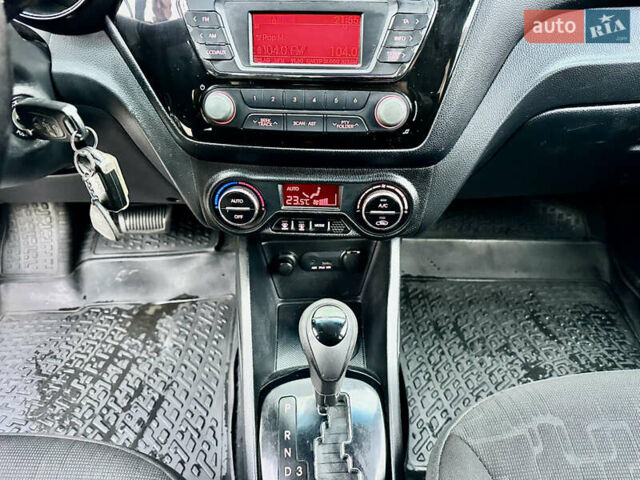 Серый Киа Рио, объемом двигателя 1.6 л и пробегом 168 тыс. км за 7800 $, фото 11 на Automoto.ua