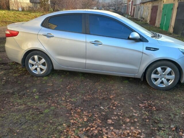 Серый Киа Рио, объемом двигателя 1.4 л и пробегом 53 тыс. км за 8300 $, фото 7 на Automoto.ua