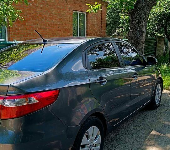 Серый Киа Рио, объемом двигателя 1.6 л и пробегом 190 тыс. км за 7800 $, фото 1 на Automoto.ua