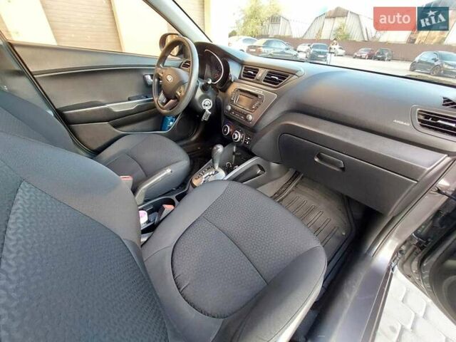 Серый Киа Рио, объемом двигателя 1.4 л и пробегом 95 тыс. км за 8500 $, фото 6 на Automoto.ua
