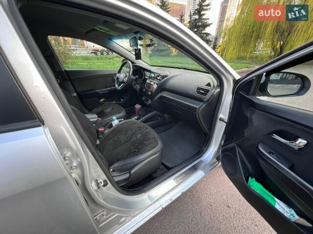 Серый Киа Рио, объемом двигателя 1.6 л и пробегом 292 тыс. км за 6700 $, фото 21 на Automoto.ua