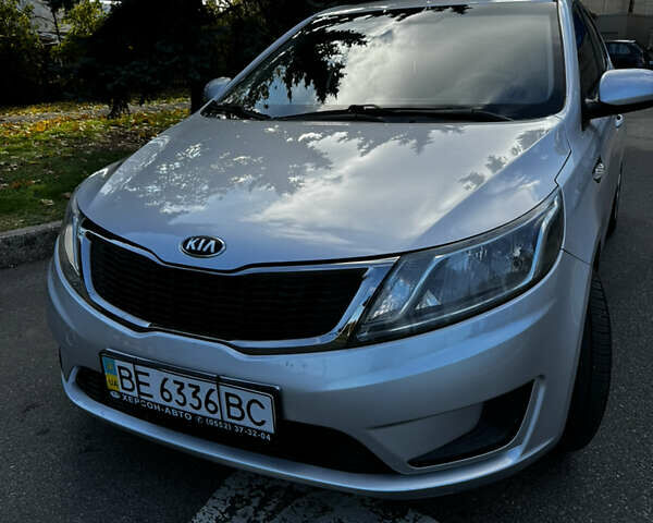 Серый Киа Рио, объемом двигателя 1.4 л и пробегом 88 тыс. км за 9000 $, фото 1 на Automoto.ua