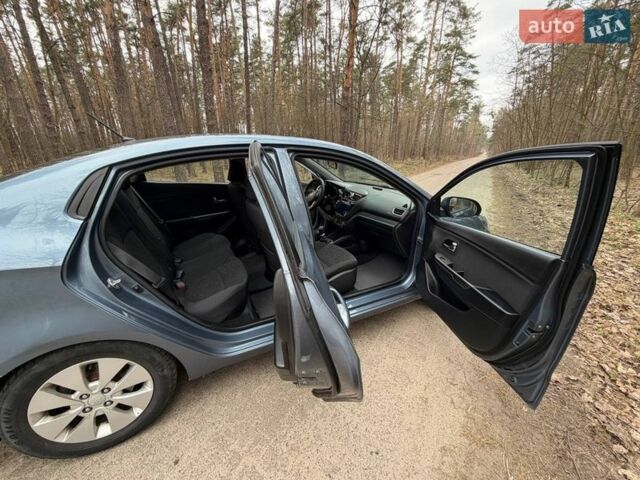 Серый Киа Рио, объемом двигателя 1.59 л и пробегом 110 тыс. км за 8000 $, фото 14 на Automoto.ua