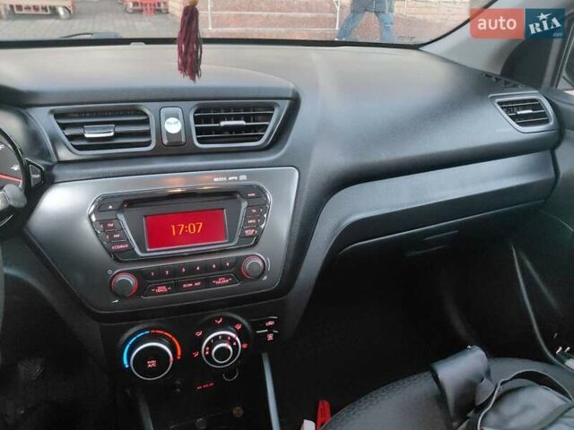 Серый Киа Рио, объемом двигателя 1.4 л и пробегом 170 тыс. км за 7700 $, фото 10 на Automoto.ua