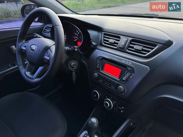 Серый Киа Рио, объемом двигателя 1.4 л и пробегом 87 тыс. км за 8950 $, фото 52 на Automoto.ua