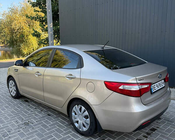 Серый Киа Рио, объемом двигателя 1.4 л и пробегом 223 тыс. км за 7399 $, фото 3 на Automoto.ua