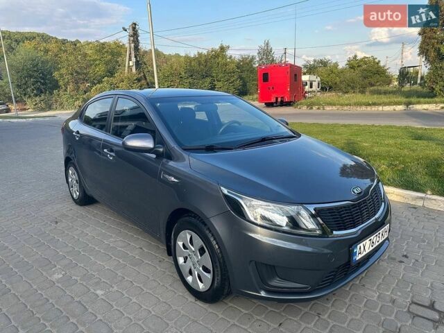 Серый Киа Рио, объемом двигателя 1.4 л и пробегом 107 тыс. км за 9000 $, фото 7 на Automoto.ua