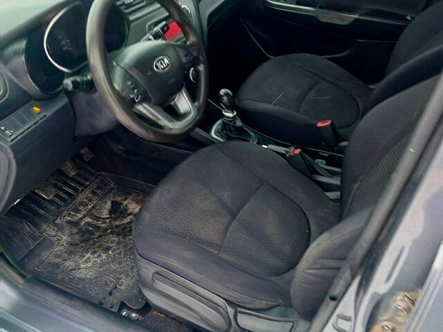 Сірий Кіа Ріо, об'ємом двигуна 1.4 л та пробігом 30000 тис. км за 5850 $, фото 11 на Automoto.ua