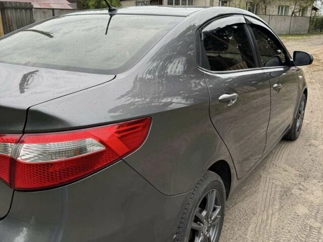 Сірий Кіа Ріо, об'ємом двигуна 1.4 л та пробігом 121 тис. км за 7500 $, фото 3 на Automoto.ua