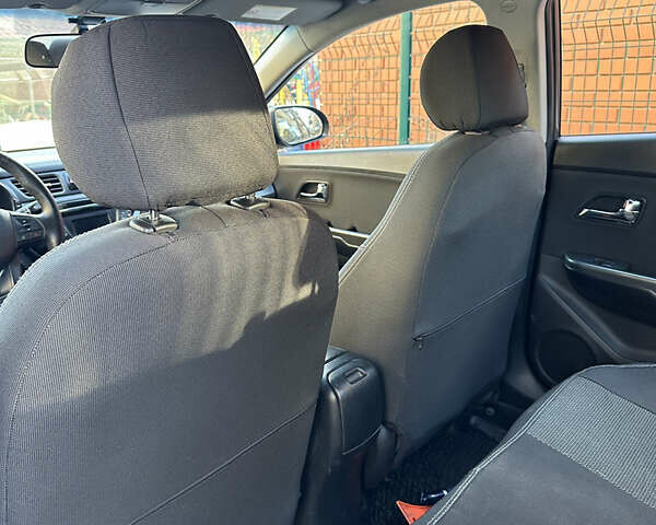 Серый Киа Рио, объемом двигателя 1.6 л и пробегом 96 тыс. км за 10800 $, фото 13 на Automoto.ua