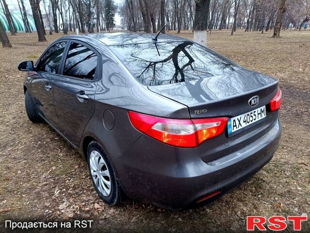 Серый Киа Рио, объемом двигателя 1.4 л и пробегом 182 тыс. км за 7000 $, фото 3 на Automoto.ua