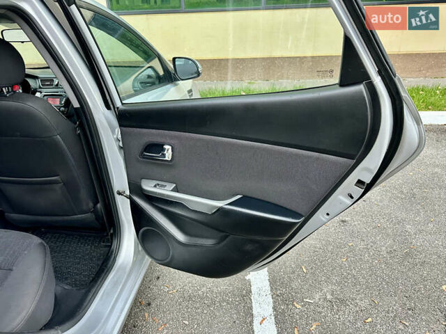 Серый Киа Рио, объемом двигателя 1.6 л и пробегом 168 тыс. км за 7800 $, фото 21 на Automoto.ua