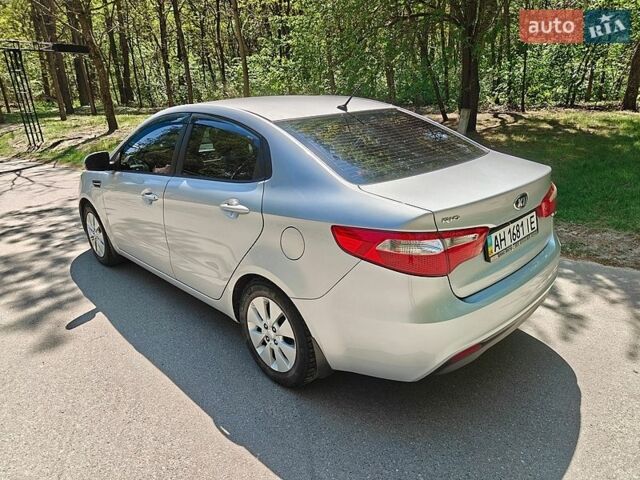 Серый Киа Рио, объемом двигателя 1.6 л и пробегом 130 тыс. км за 8000 $, фото 9 на Automoto.ua