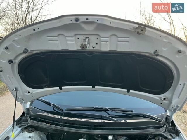 Серый Киа Рио, объемом двигателя 1.6 л и пробегом 25 тыс. км за 10200 $, фото 12 на Automoto.ua