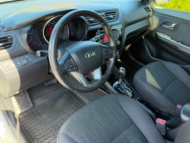 Серый Киа Рио, объемом двигателя 1.6 л и пробегом 131 тыс. км за 8800 $, фото 21 на Automoto.ua