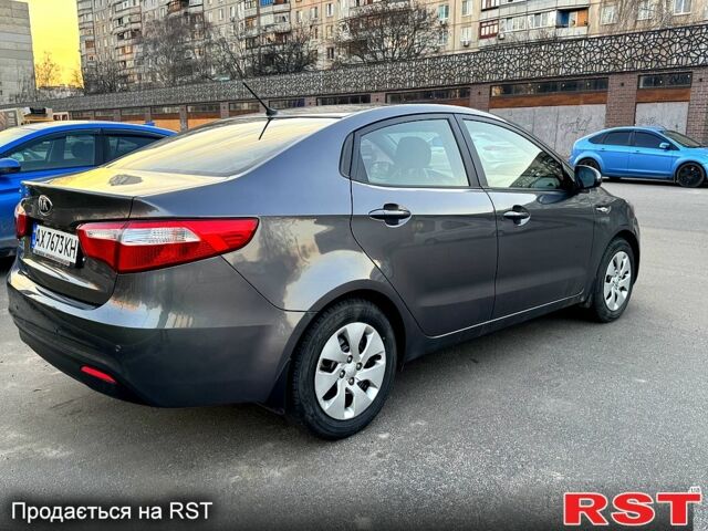 Серый Киа Рио, объемом двигателя 1.4 л и пробегом 103 тыс. км за 9000 $, фото 4 на Automoto.ua