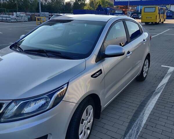 Сірий Кіа Ріо, об'ємом двигуна 1.4 л та пробігом 83 тис. км за 8200 $, фото 4 на Automoto.ua