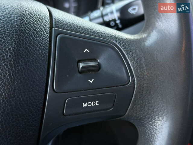 Серый Киа Рио, объемом двигателя 1.59 л и пробегом 254 тыс. км за 8499 $, фото 25 на Automoto.ua