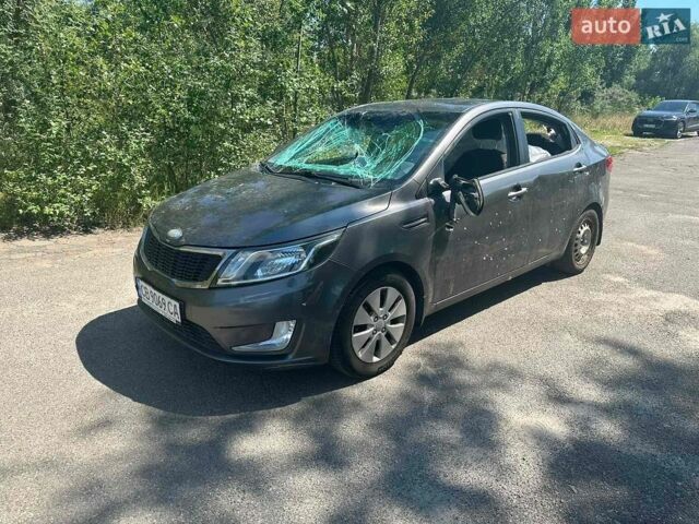 Сірий Кіа Ріо, об'ємом двигуна 1.59 л та пробігом 110 тис. км за 2750 $, фото 2 на Automoto.ua