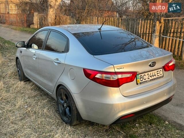 Сірий Кіа Ріо, об'ємом двигуна 1.6 л та пробігом 25 тис. км за 10800 $, фото 4 на Automoto.ua